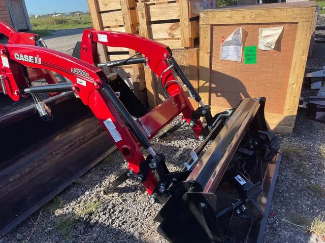 2025 Case IH 320S Tracteur avec chargeur