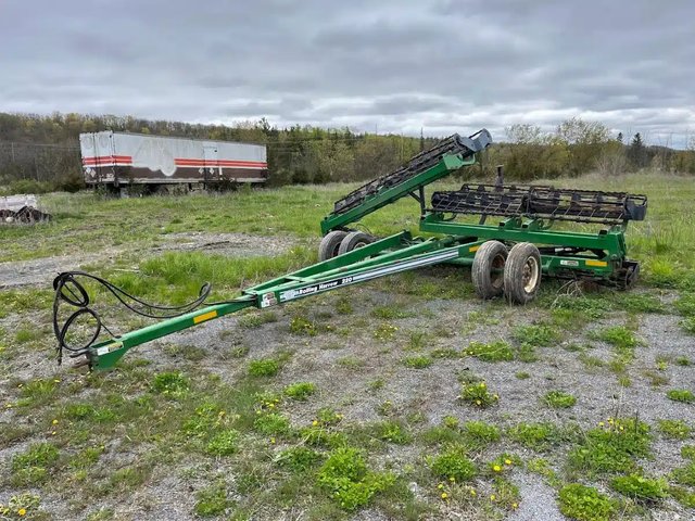 2010 Unverferth 220 herse rotative