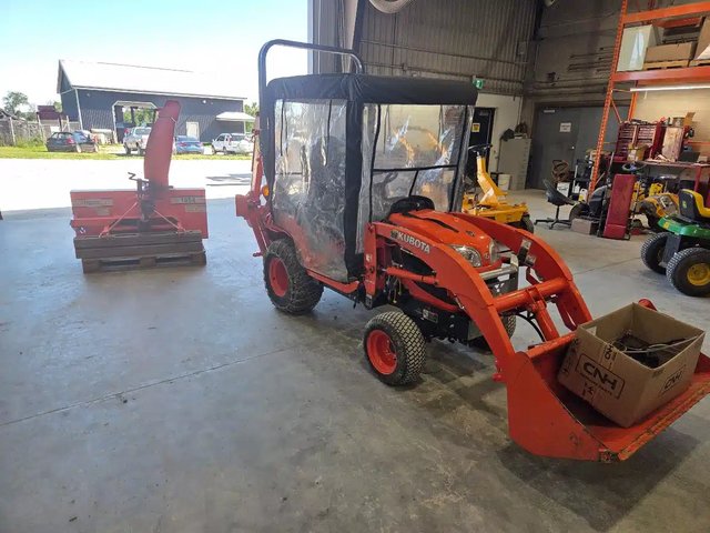 Kubota BX25 Rétrocaveuse
