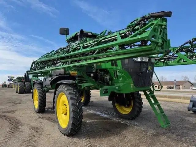 2025 John Deere 410R Arroseur - Automoteur