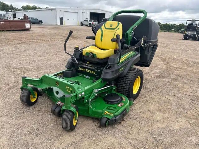 2023 John Deere Z930R Tondeuse à rayon de braquage zéro