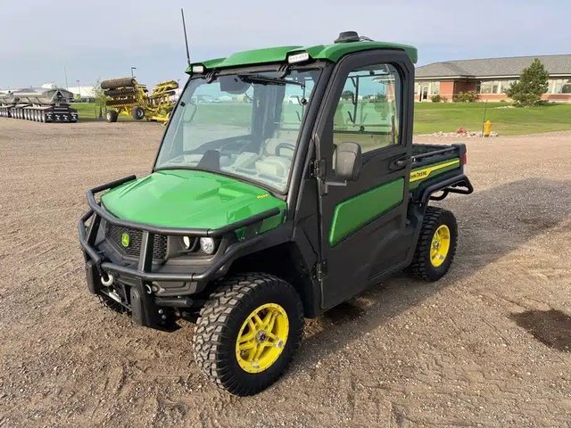 2023 John Deere XUV 835R Véhicule utilitaire