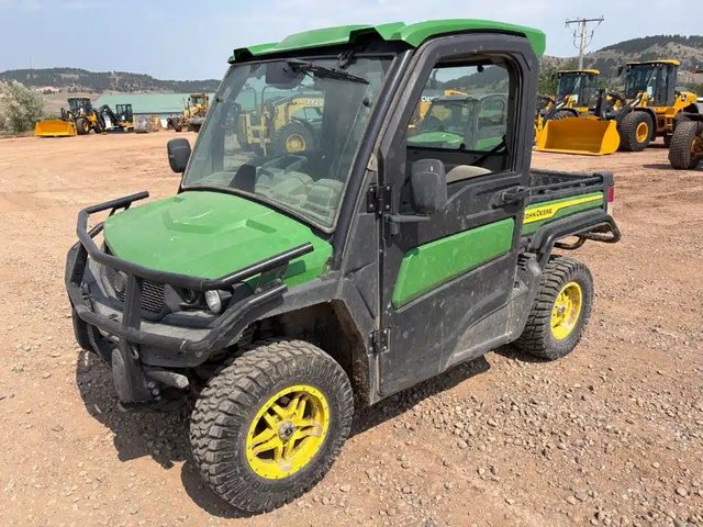 2023 John Deere XUV 835R Véhicule utilitaire