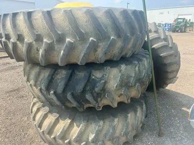 2009 Firestone 520/85R42 Pneus