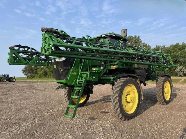 2025 John Deere 412R Arroseur - Automoteur
