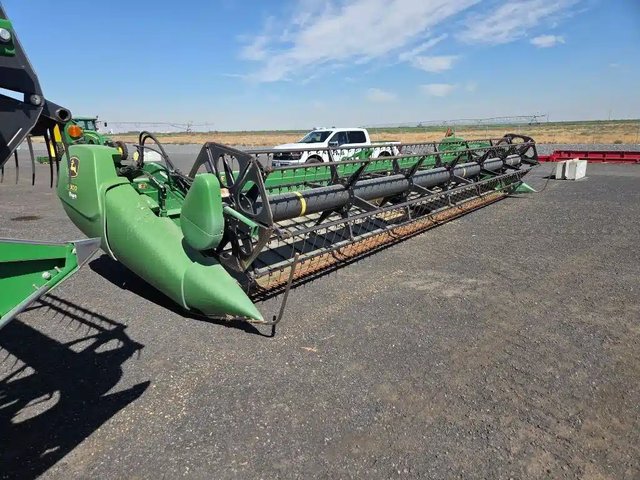 2011 John Deere 630D Nez - Toile/Tapis