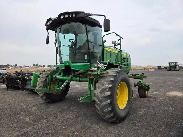 2014 John Deere W235 Andaineur