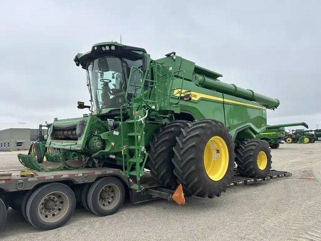 2024 John Deere X9 1000 Batteuse