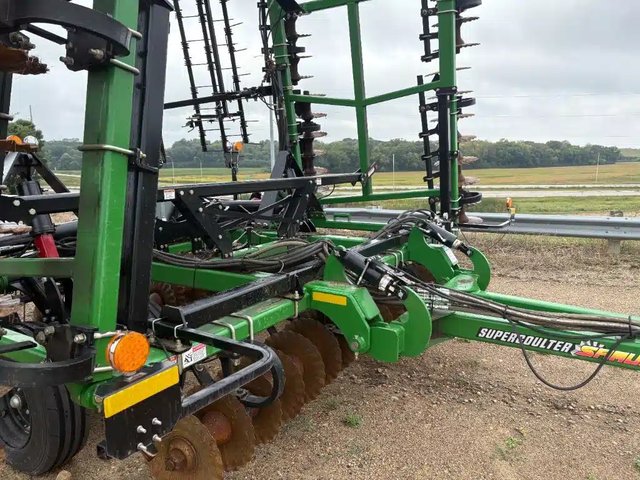 2023 Summers Mfg 40SPRCLTR Labour vertical