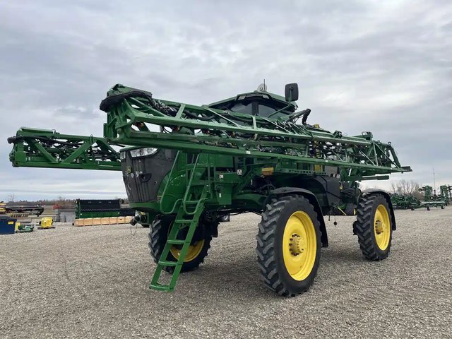 2024 John Deere 410R Arroseur - Automoteur