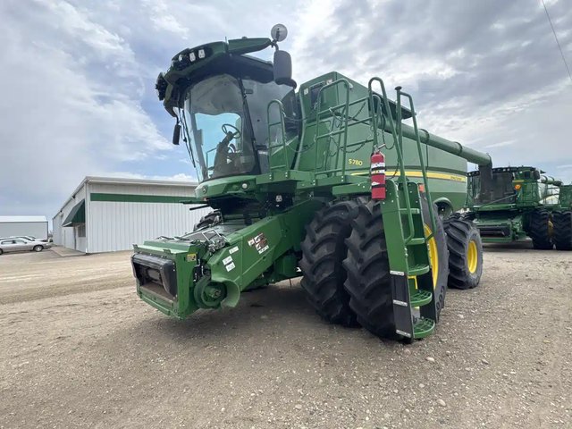 2024 John Deere S780 Batteuse