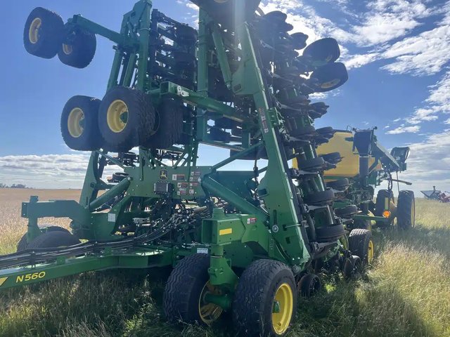 2025 John Deere N560 Semoir à air