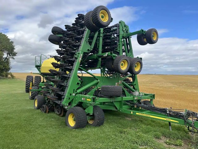 2016 John Deere 1890 Semoir à air