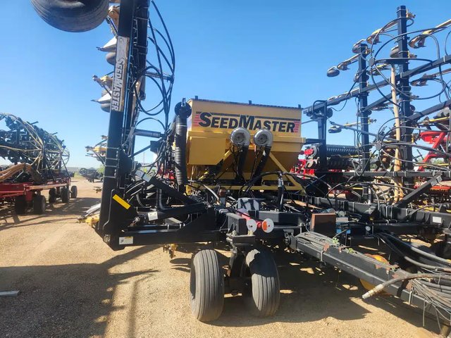 2012 Case IH 5012 Semoir à air