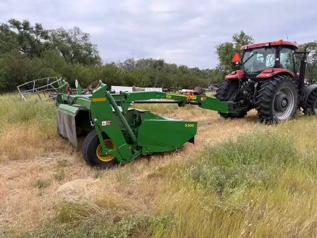 2023 John Deere S300 Faucheuse-conditionneuse