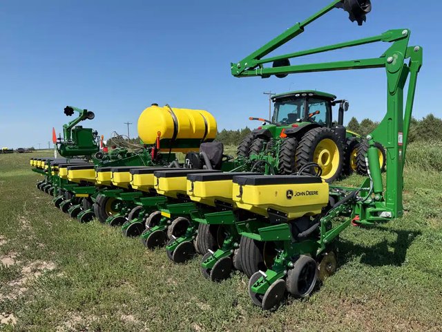 2021 John Deere 1775NT Planteur