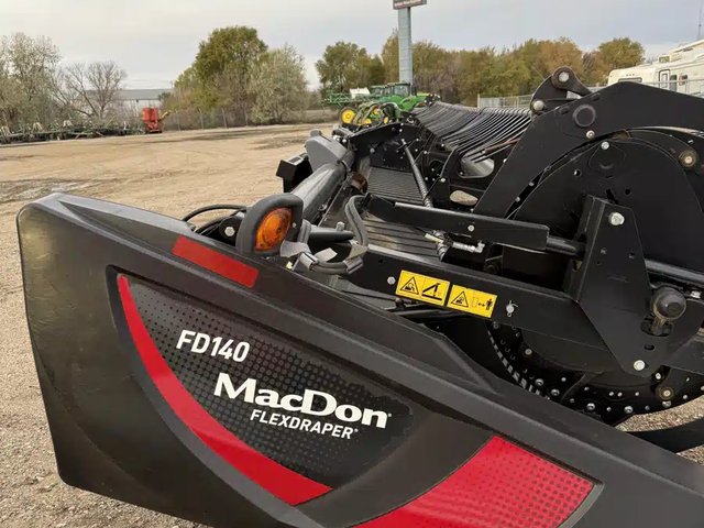 2020 MacDon FD140