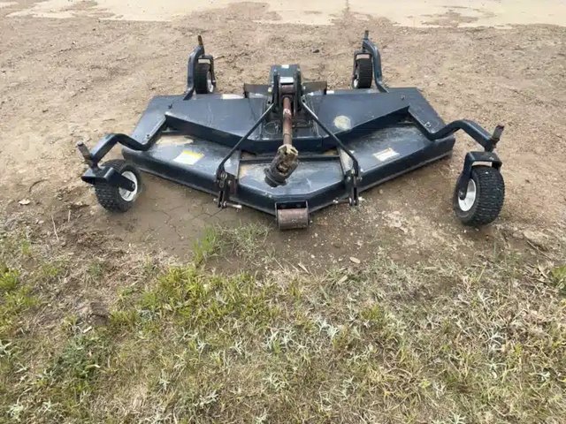 2009 Farm King Y550 Tondeuse de finition