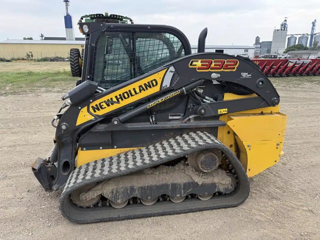 2023 New Holland C332 Chargeur sur chenilles