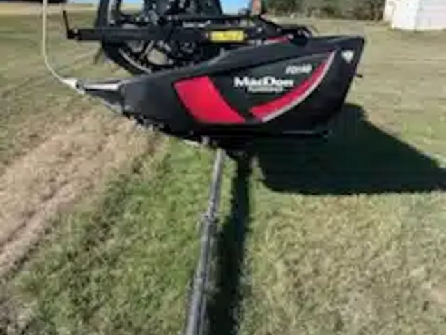 2019 MacDon FD140