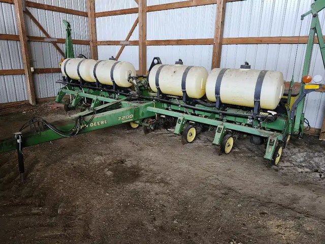 1995 John Deere 7200 Planteur