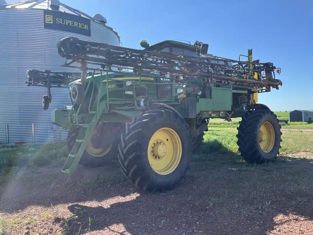 2009 John Deere 4830 Arroseur - Automoteur