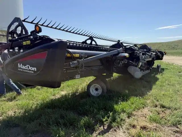 2017 MacDon FD75