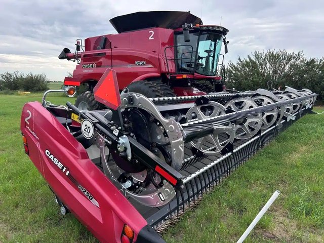 2024 Case IH 8250 Batteuse