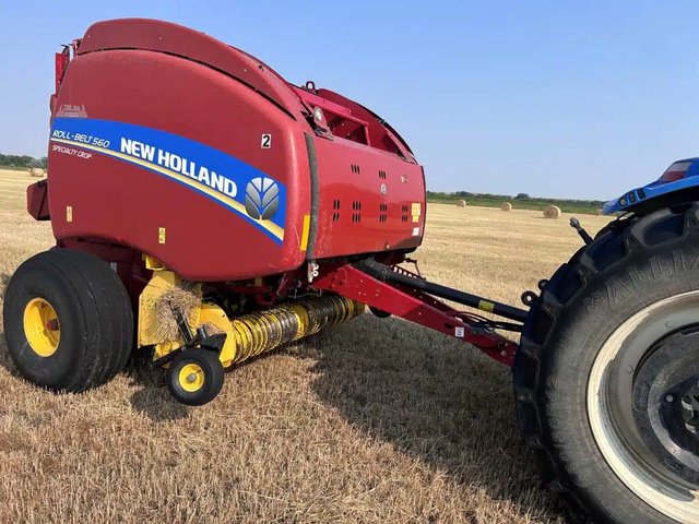 2018 New Holland ROLL-BELT 560 Presse à Balle Ronde