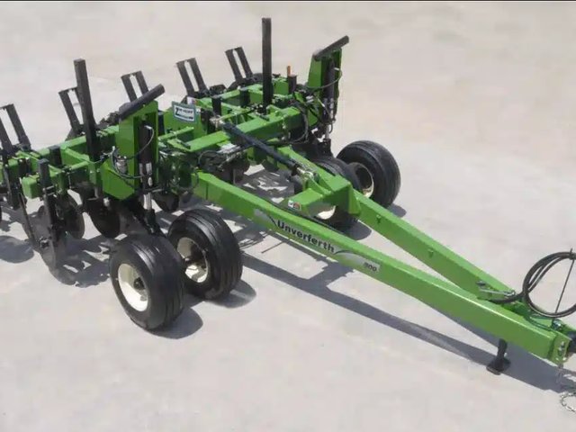 2026 Unverferth 122 w/500 CADDY défonceuse