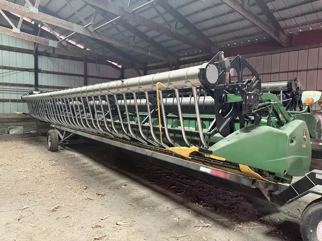 2013 John Deere 635 Header - Flex