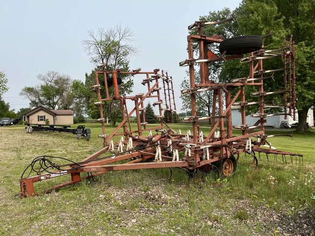 Wil-Rich 2500 Cultivateur