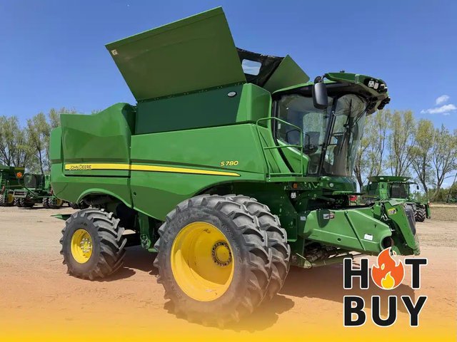 2023 John Deere S780 Batteuse