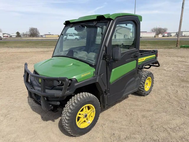 2023 John Deere XUV 835R Véhicule utilitaire