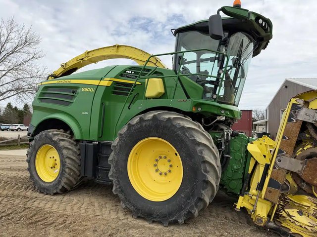 2015 John Deere 8600 Fourragère