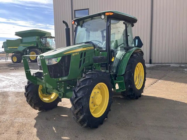 2025 John Deere 5075E Tracteur