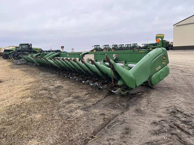 2019 John Deere 718C Nez - Maïs