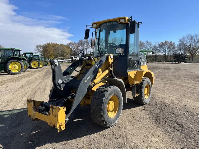 2018 John Deere 244KII Chargeur sur roues