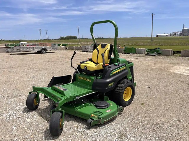 2022 John Deere Z997R Tondeuse à rayon de braquage zéro