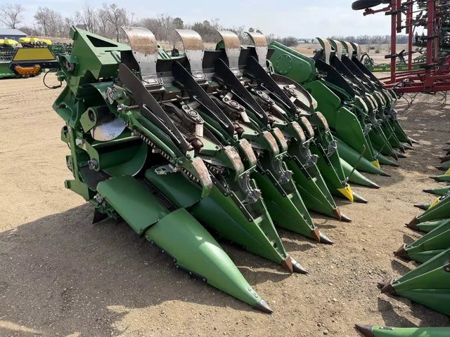 2024 John Deere C18F Nez - Maïs