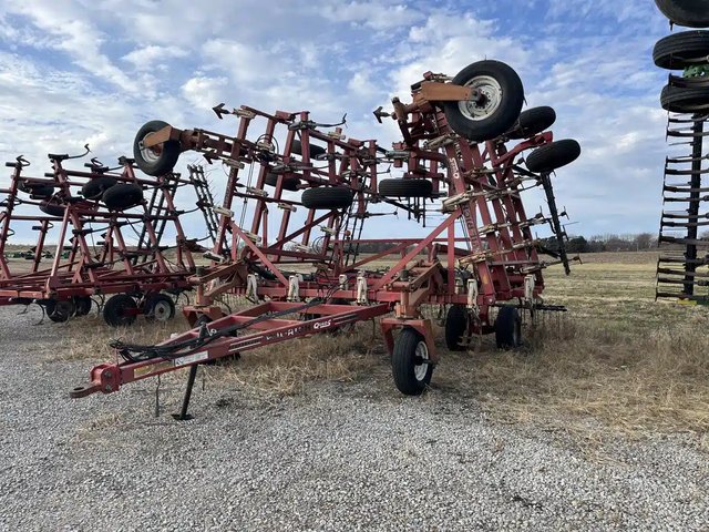 1998 Wil-Rich QUAD 5 Cultivateur