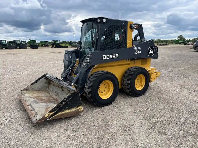 2021 John Deere 324G chargeuse à direction à glissement