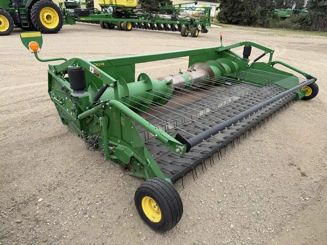 2018 John Deere 615P Nez - Ramasseur