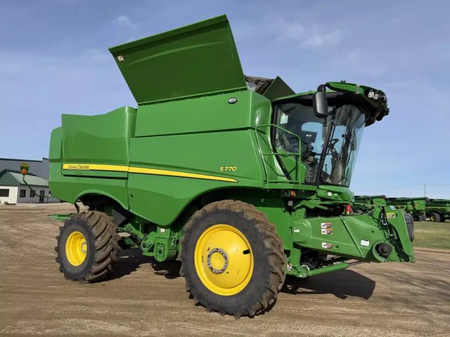 2024 John Deere S770 Batteuse