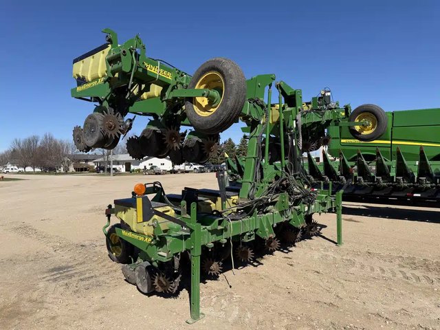 2005 John Deere 1720 Planteur
