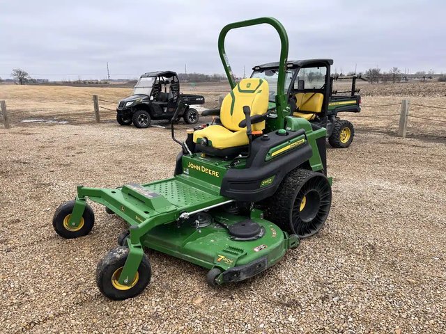 2024 John Deere Z997R Tondeuse à rayon de braquage zéro