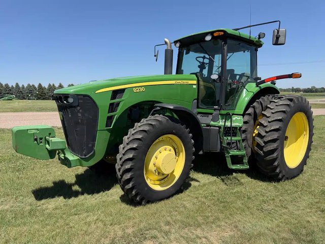 2008 John Deere 8230 Tracteur