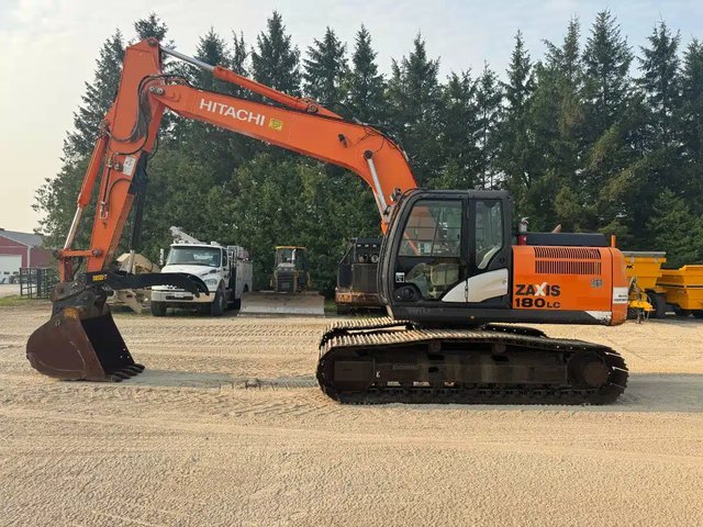 2012 Hitachi ZX180lC-5 Excavatrice