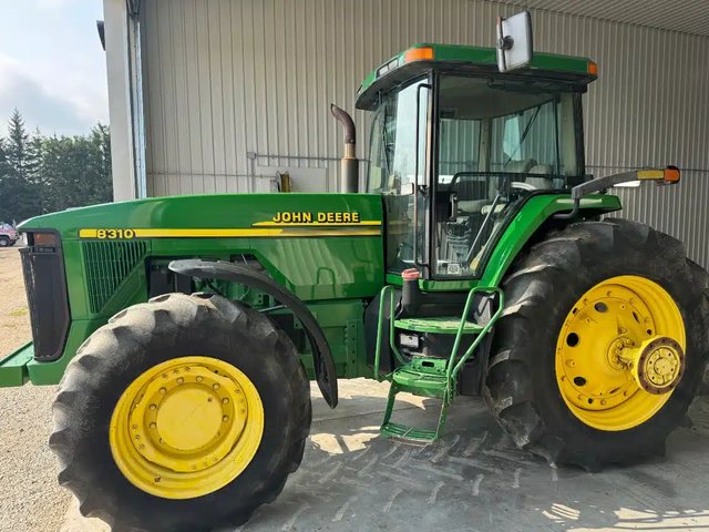 2000 John Deere 8310 Tracteur