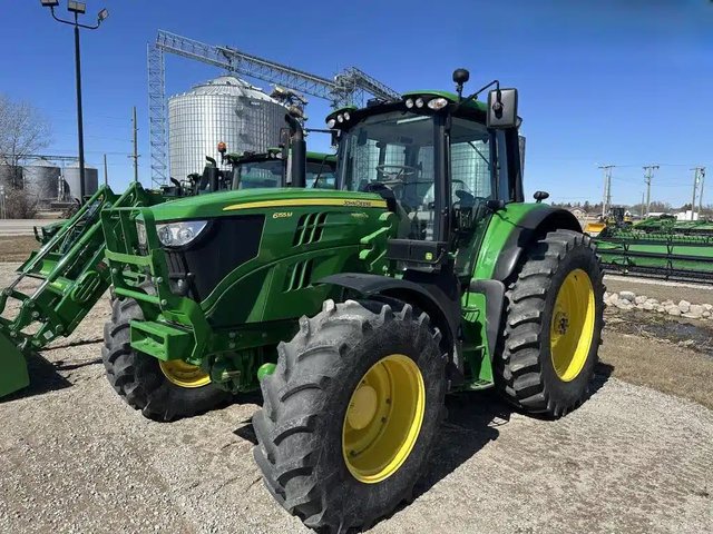 2022 John Deere 6155M Tracteur